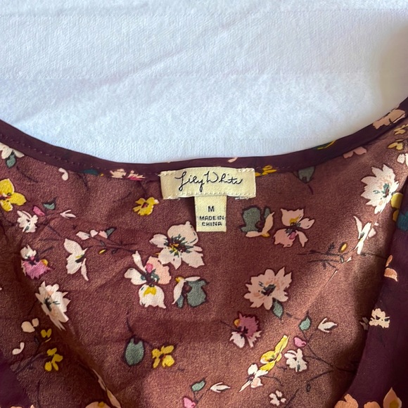 floral top - Picture 2 of 3